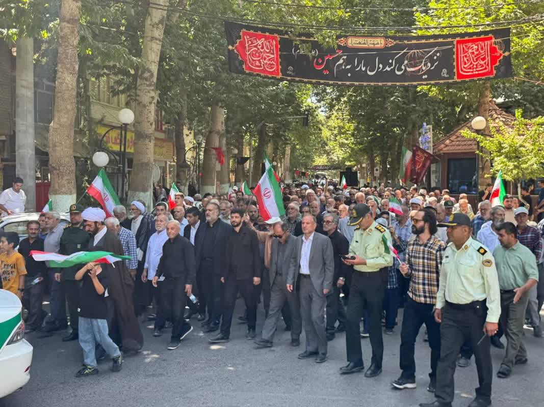 راهپیمایی جمعه های خشم و نصر در طرقبه برگزار شد. 